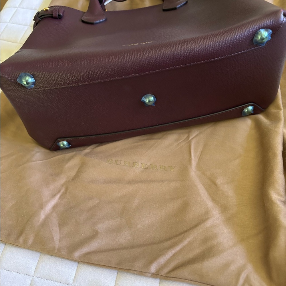 Burberry Women’s LL MD Banner - Mahogany Leather Satchel Bag - Picture 4 of 13